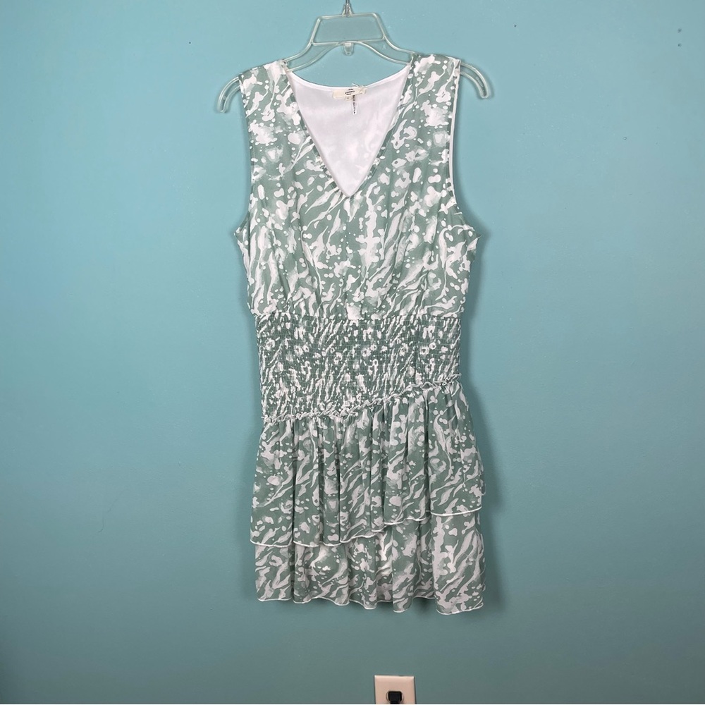Entro Printed Smocked Ruffled Green Floral Dress Women’s Size Large
